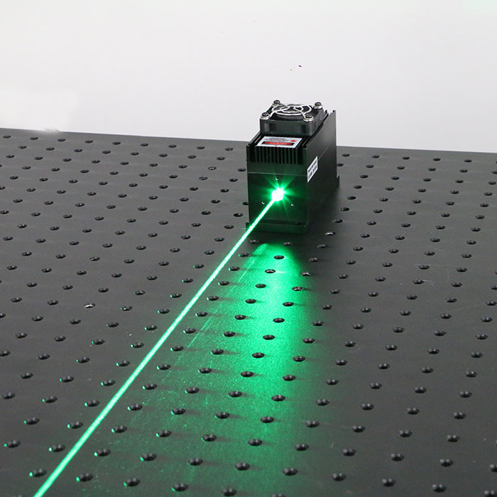 505nm 300mW 固体激光器带电源 绿色激光束